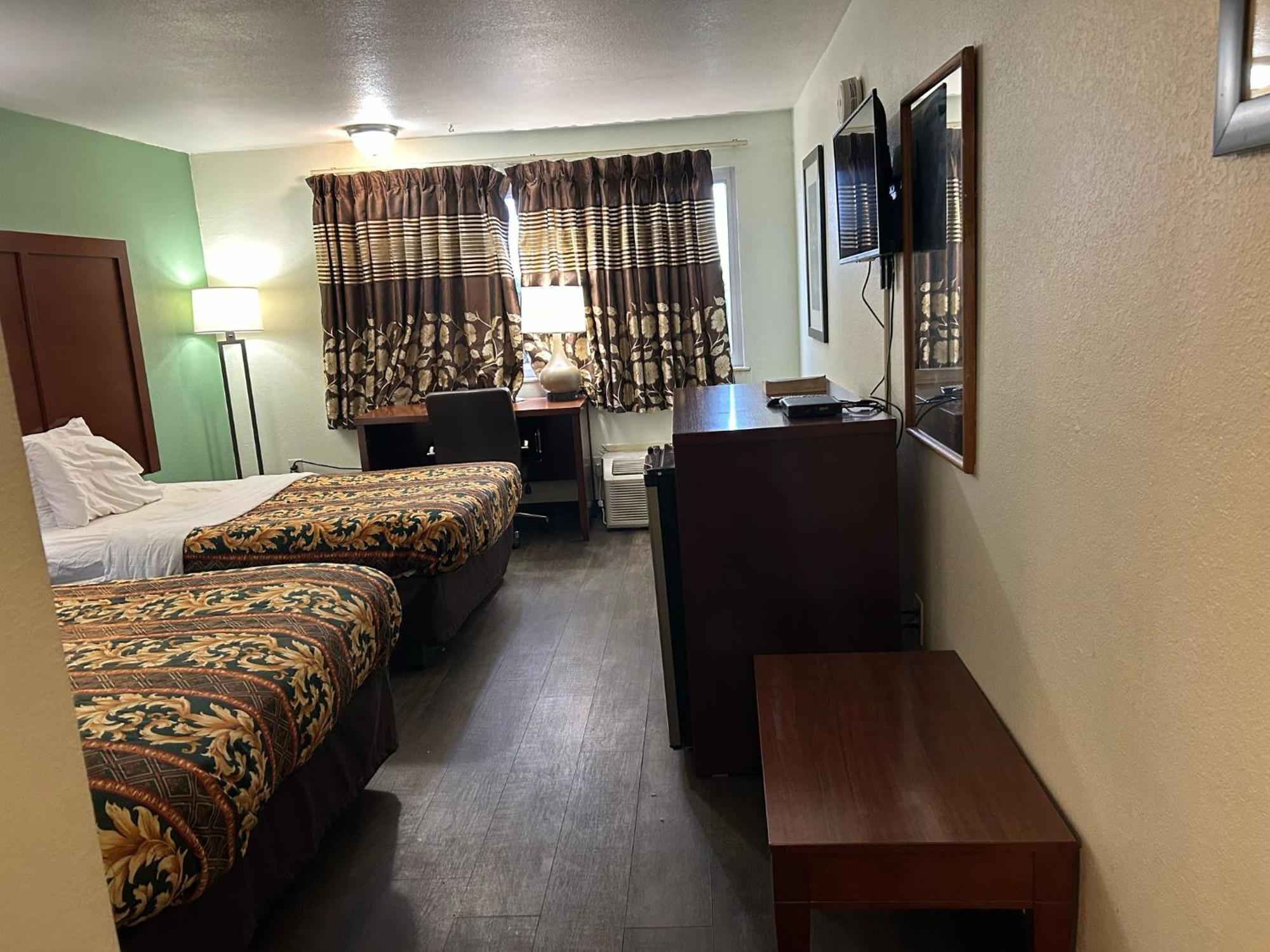 Hillcrest Motel By Oyo Aurora Near Lawrenceburg Ngoại thất bức ảnh