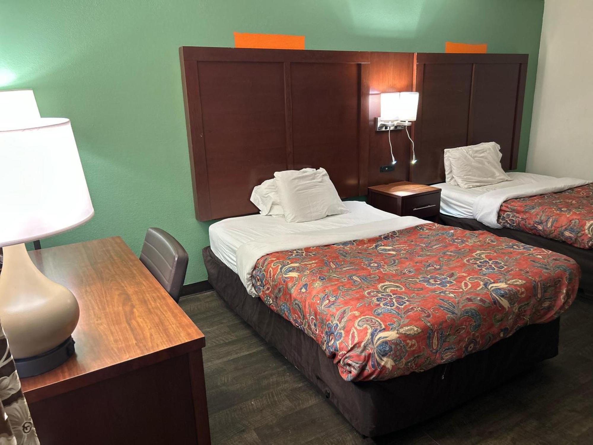 Hillcrest Motel By Oyo Aurora Near Lawrenceburg Ngoại thất bức ảnh