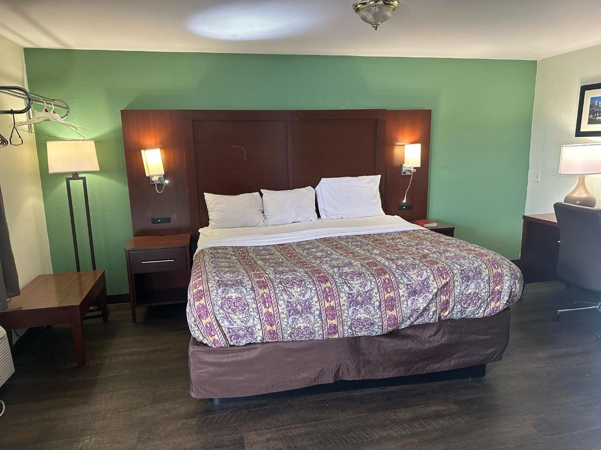 Hillcrest Motel By Oyo Aurora Near Lawrenceburg Ngoại thất bức ảnh