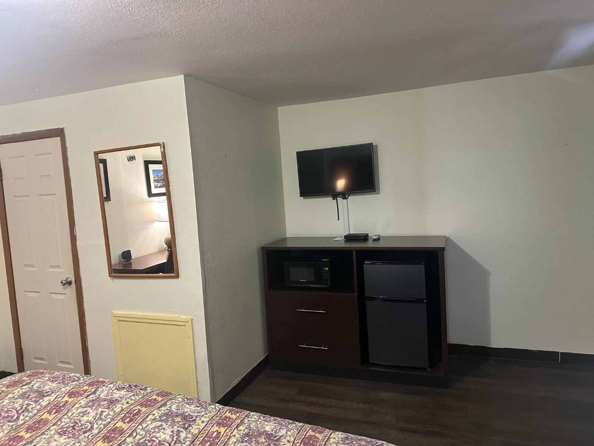 Hillcrest Motel By Oyo Aurora Near Lawrenceburg Ngoại thất bức ảnh